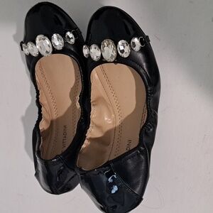Adrienne Vittadini Chapa Black Ballet Flats